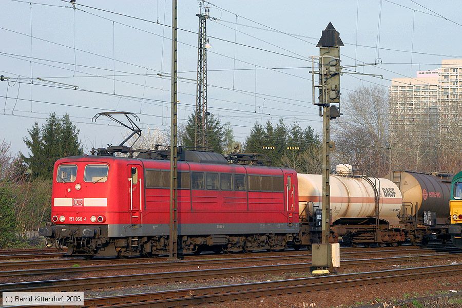 Deutsche Bahn - 151068-4
/ Bild: db1510684_bk0604190027.jpg