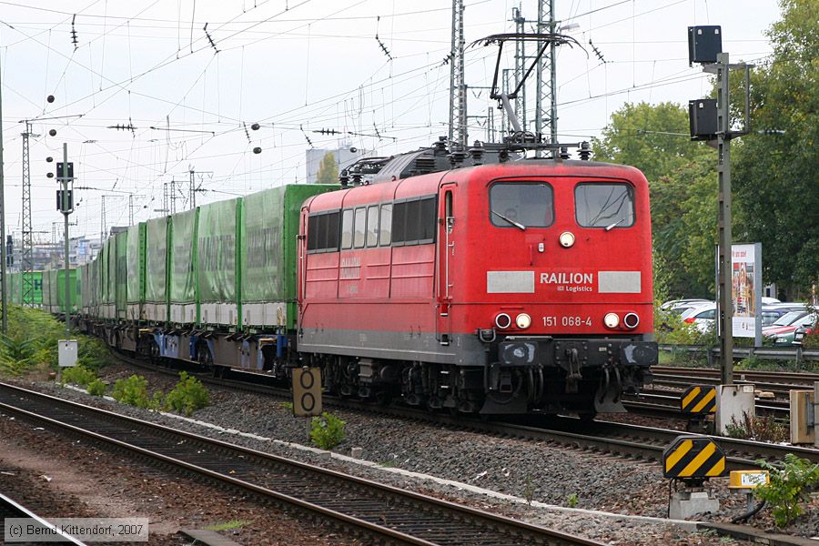 Deutsche Bahn - 151068-4
/ Bild: db1510684_bk0710250001.jpg Deutsche Bahn - 151068-4
/ Bild: db1510684_bk0710250001.jpg