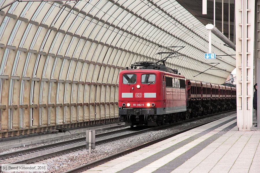 Deutsche Bahn - 151082-5
/ Bild: db1510825_bk1601150013.jpg Deutsche Bahn - 151082-5
/ Bild: db1510825_bk1601150013.jpg