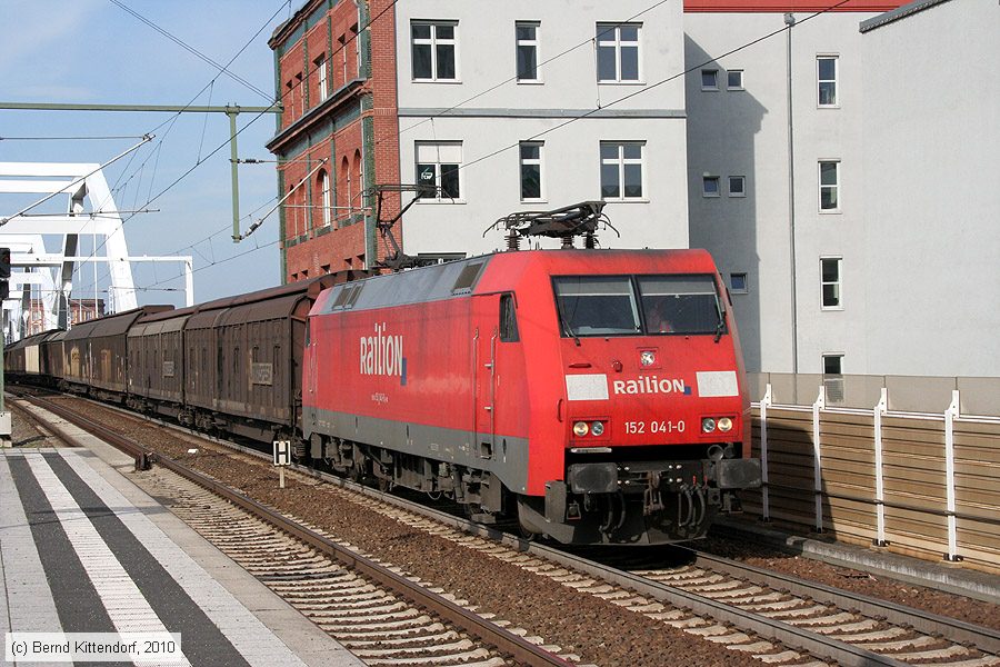 Deutsche Bahn - 152041-0
/ Bild: db1520410_bk1006100024.jpg Deutsche Bahn - 152041-0
/ Bild: db1520410_bk1006100024.jpg