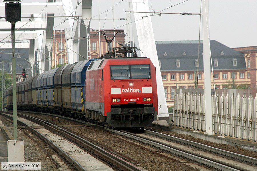 Deutsche Bahn - 152090-7
/ Bild: db1520907_cw1004210021.jpg