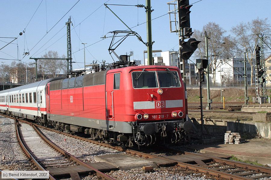 Deutsche Bahn - 181219-7
/ Bild: db1812197_bk0703110115.jpg Deutsche Bahn - 181219-7
/ Bild: db1812197_bk0703110115.jpg