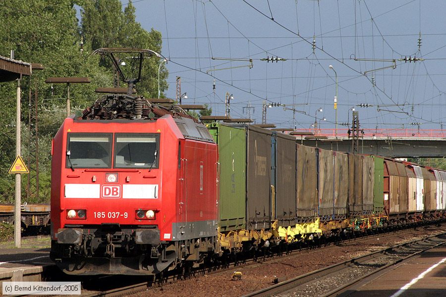 Deutsche Bahn - 185037-9
/ Bild: db1850379_e0022019.jpg Deutsche Bahn - 185037-9
/ Bild: db1850379_e0022019.jpg