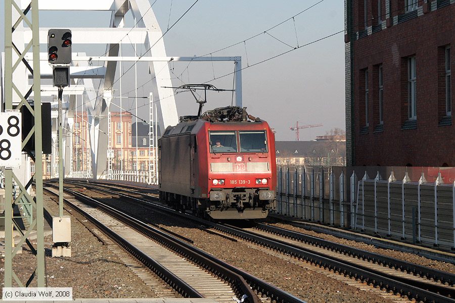 Deutsche Bahn - 185139-3
/ Bild: db1851393_cw0802190004.jpg Deutsche Bahn - 185139-3
/ Bild: db1851393_cw0802190004.jpg