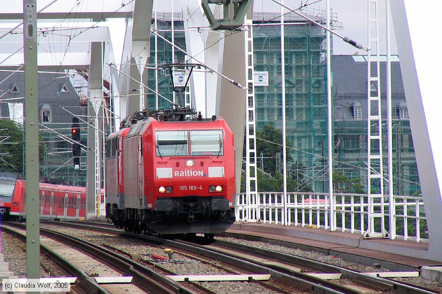 Deutsche Bahn - 185186-4
/ Bild: db1851864_cw015233.jpg Deutsche Bahn - 185186-4
/ Bild: db1851864_cw015233.jpg
