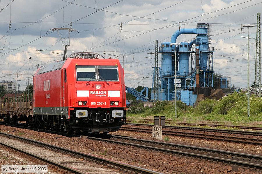 Deutsche Bahn - 185257-3
/ Bild: db1852573_bk0606020102.jpg