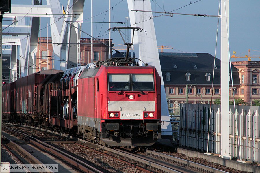 Deutsche Bahn - 186328-1
/ Bild: db1863281_cw1405310001.jpg