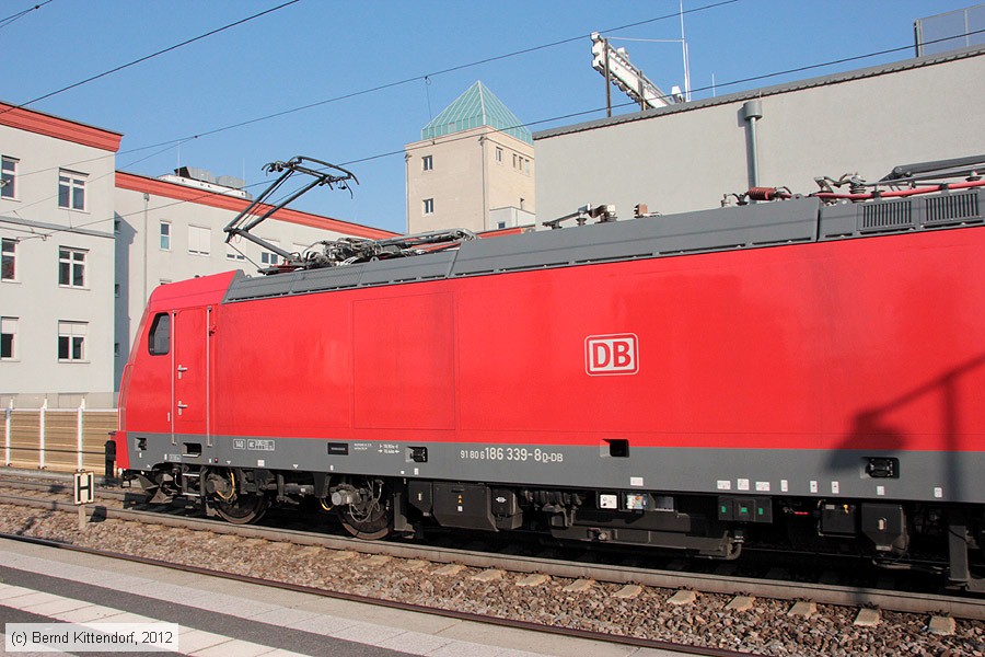Deutsche Bahn - 186339-8
/ Bild: db1863398_bk1207240008.jpg