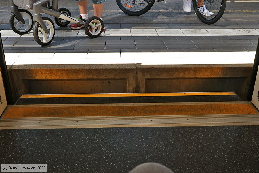 Deutsche Bahn - 1862 013
/ Bild: db18620138_bk2206300095.jpg