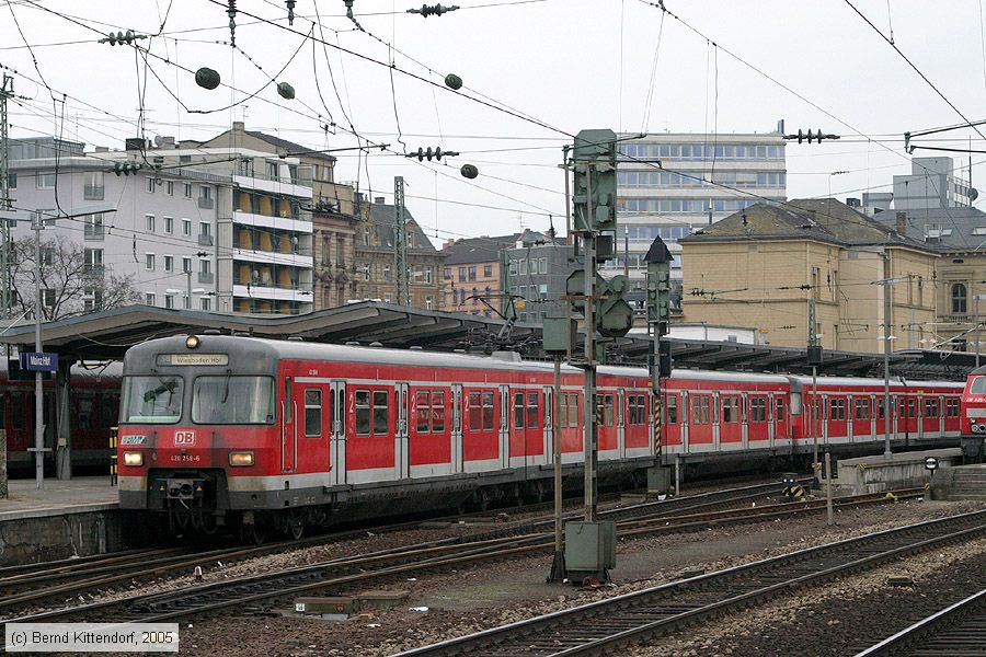 Deutsche Bahn - 420258-6
/ Bild: db4202586_e0015587.jpg