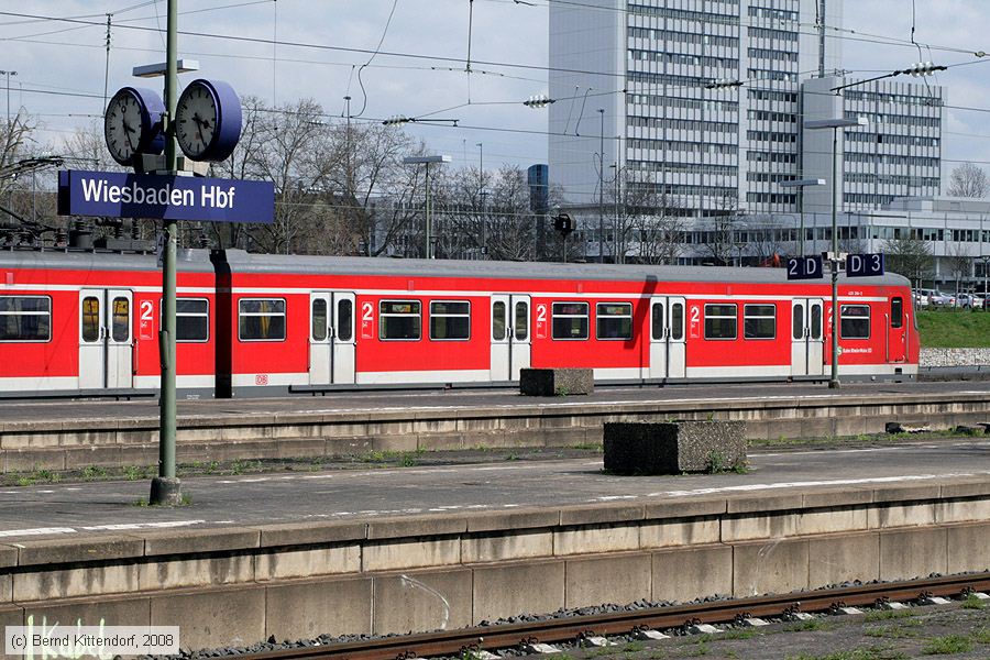 Deutsche Bahn - 420284-2
/ Bild: db4202842_bk0804150139.jpg