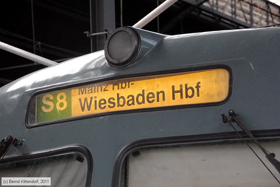 Deutsche Bahn - 420305-5
/ Bild: db4203055_bk1108230250.jpg Deutsche Bahn - 420305-5
/ Bild: db4203055_bk1108230250.jpg