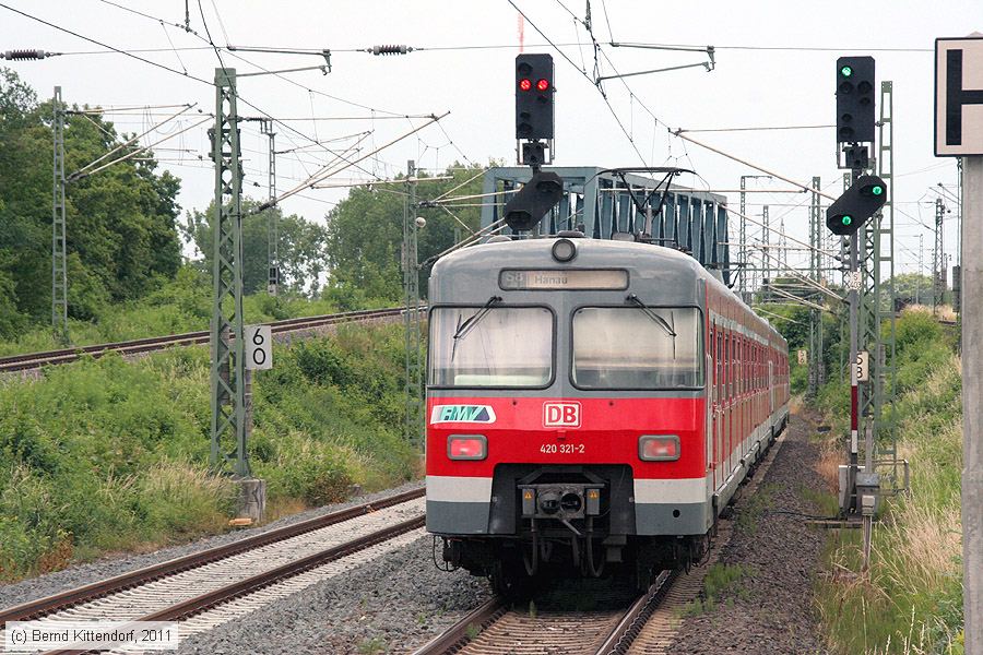 Deutsche Bahn - 420321-2
/ Bild: db4203212_bk1106090253.jpg