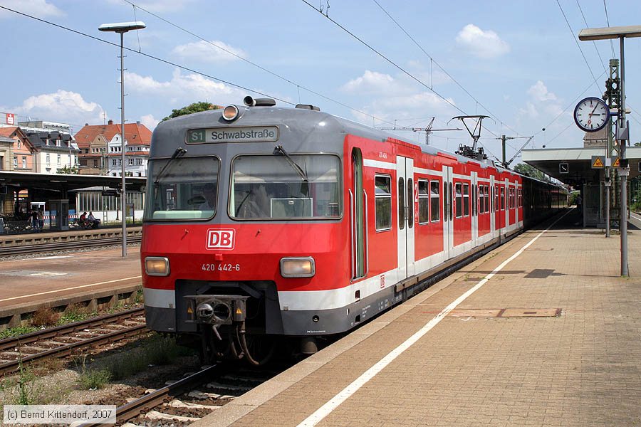 Deutsche Bahn - 420442-6
/ Bild: db4204426_bk0706080215.jpg Deutsche Bahn - 420442-6
/ Bild: db4204426_bk0706080215.jpg