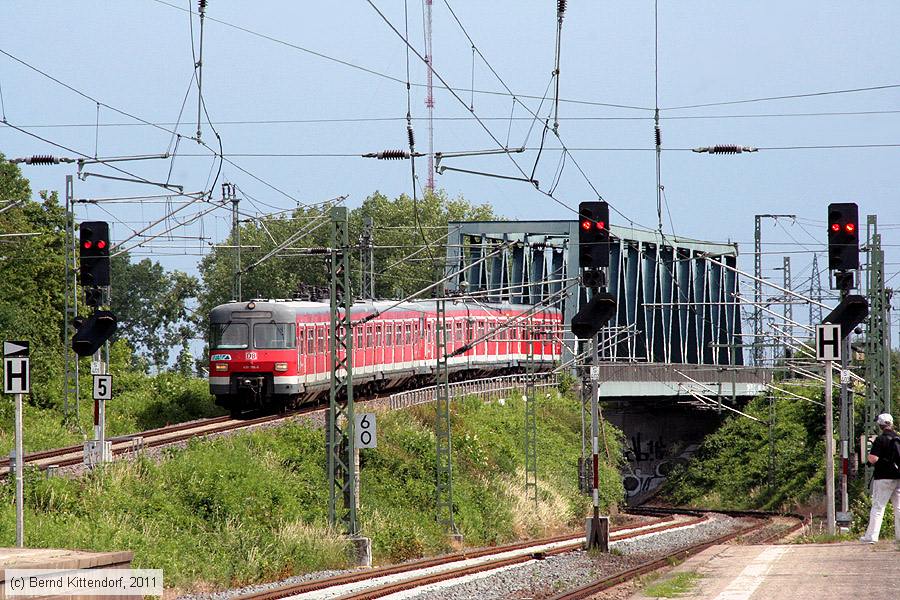 Deutsche Bahn - 420766-8
/ Bild: db4207668_bk1106090237.jpg
