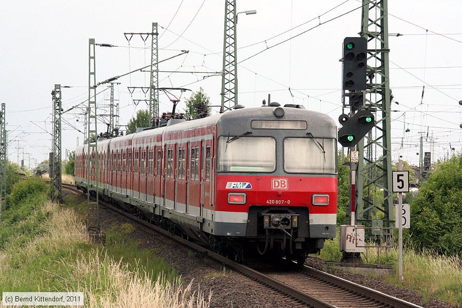 Deutsche Bahn - 420807-0
/ Bild: db4208070_bk1106090243.jpg