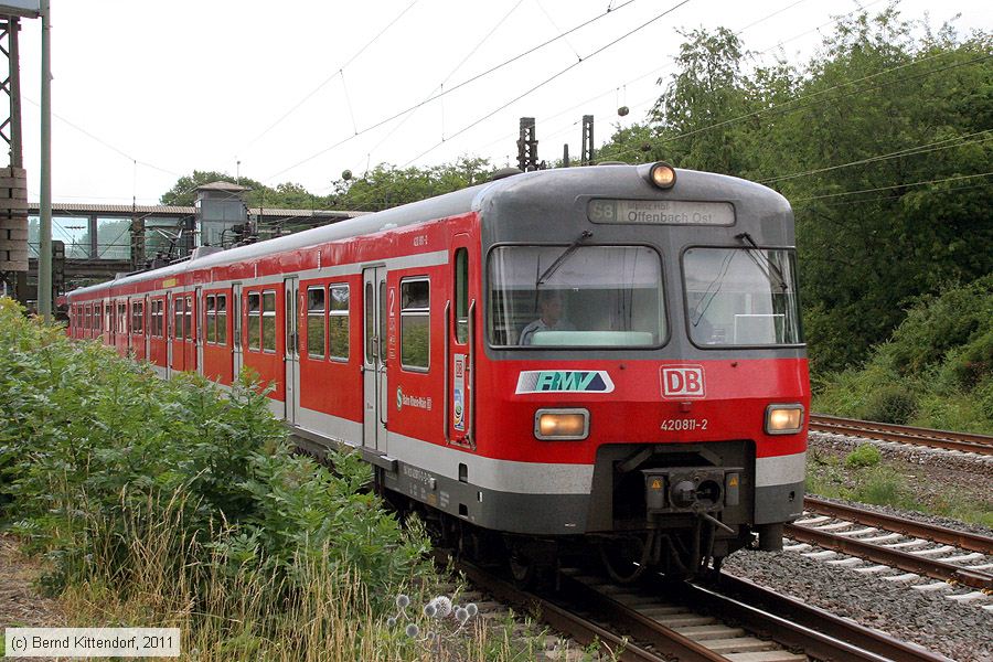 Deutsche Bahn - 420811-2
/ Bild: db4208112_bk1106090088.jpg