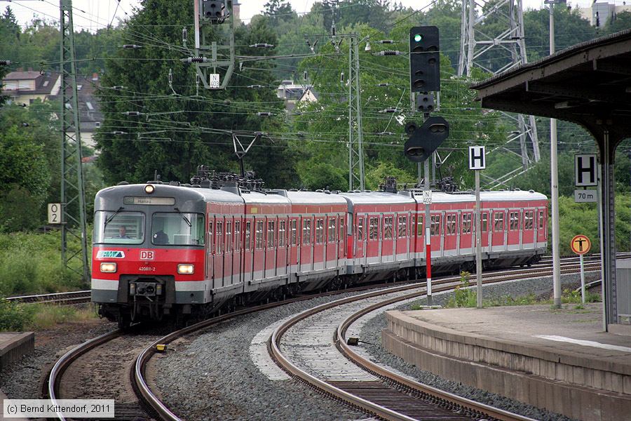 Deutsche Bahn - 420811-2
/ Bild: db4208112_bk1106090309.jpg
