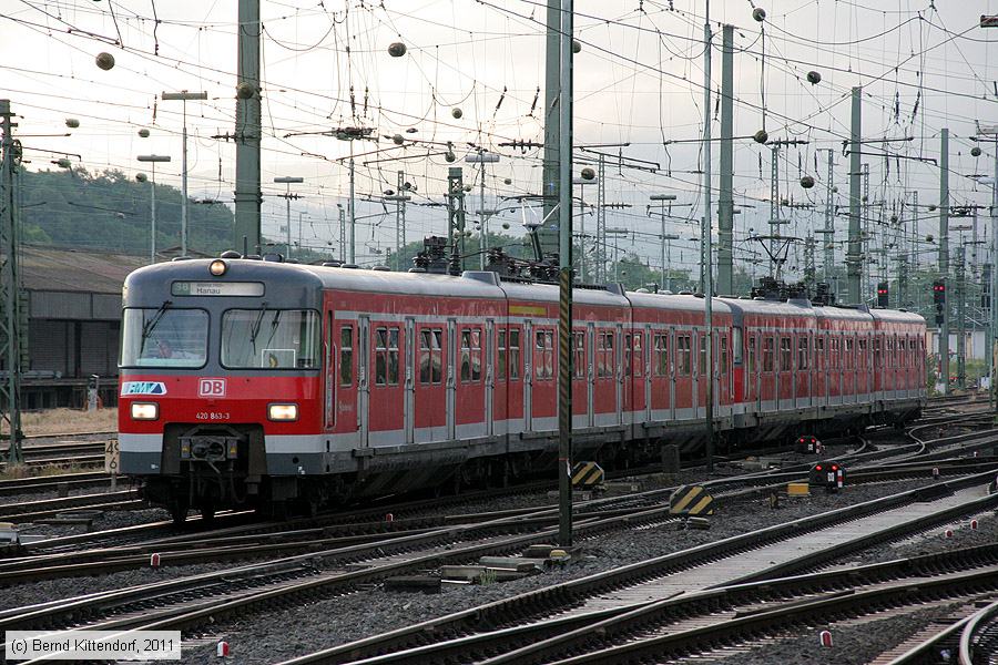 Deutsche Bahn - 420863-3
/ Bild: db4208633_bk1106160091.jpg