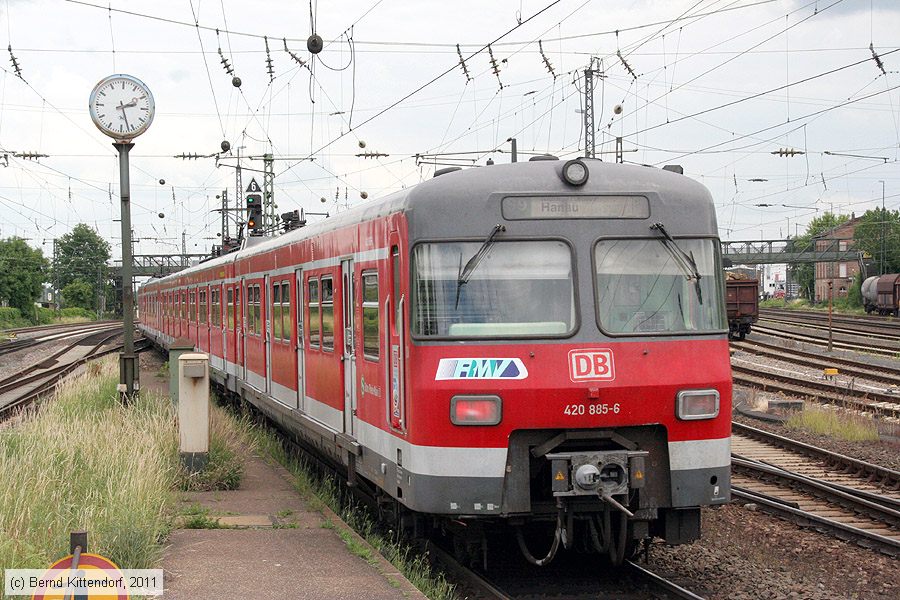 Deutsche Bahn - 420885-6
/ Bild: db4208856_bk1106090123.jpg