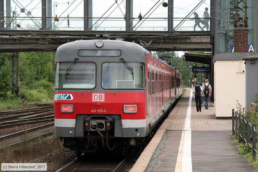 Deutsche Bahn - 420925-0
/ Bild: db4209250_bk1106090064.jpg