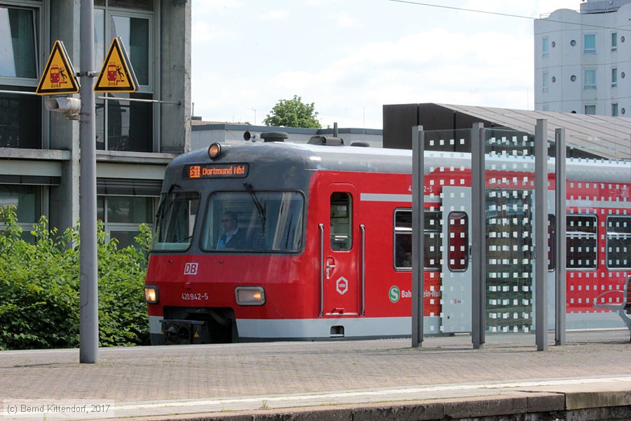 Deutsche Bahn - 420942-5
/ Bild: db4209425_bk1706180198.jpg Deutsche Bahn - 420942-5
/ Bild: db4209425_bk1706180198.jpg