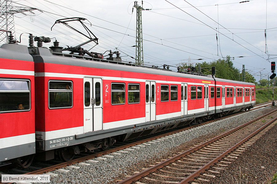 Deutsche Bahn - 421316-1
/ Bild: db4213161_bk1106090223.jpg