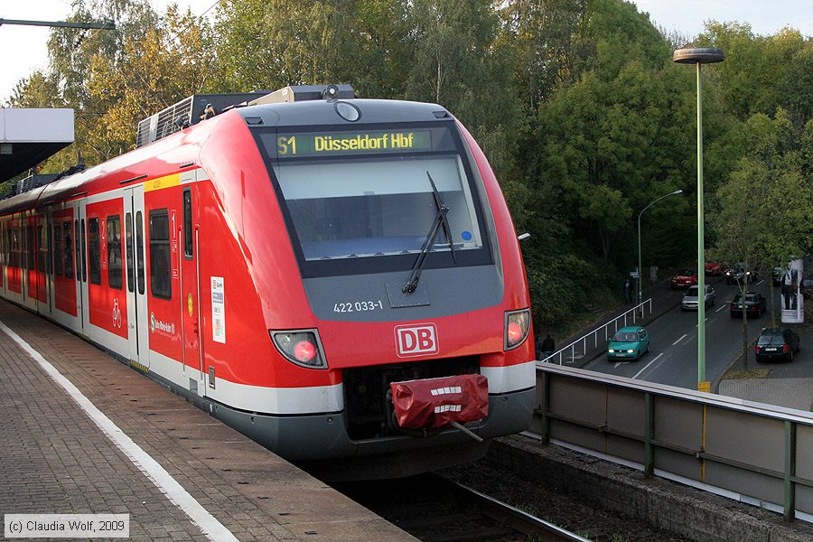 Deutsche Bahn - 422033-1
/ Bild: db4220331_cw0910210170.jpg
