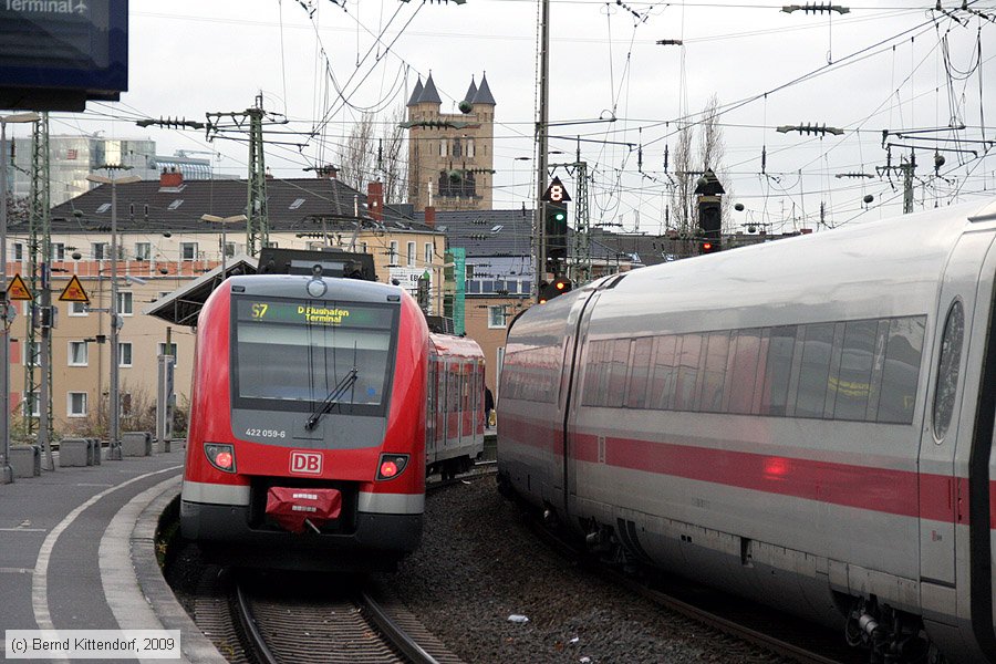 Deutsche Bahn - 422059-6
/ Bild: db4220596_bk0911260130.jpg Deutsche Bahn - 422059-6
/ Bild: db4220596_bk0911260130.jpg