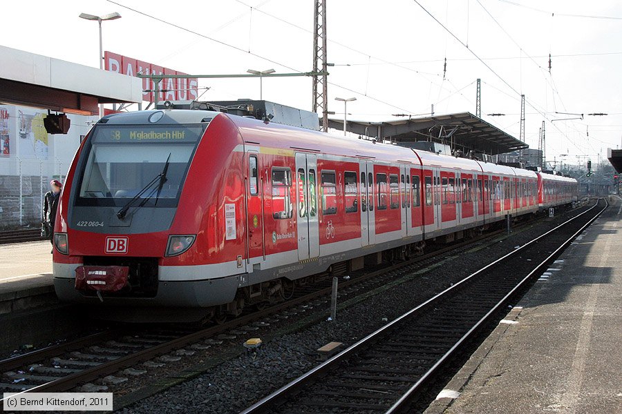Deutsche Bahn - 422060-4
/ Bild: db4220604_bk1102160172.jpg