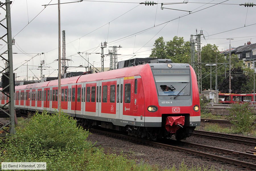 Deutsche Bahn - 423034-8
/ Bild: db4230348_bk1508180065.jpg