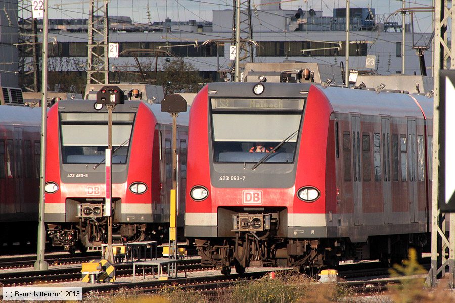 Deutsche Bahn - 423063-7
/ Bild: db4230637_bk1311250064.jpg Deutsche Bahn - 423063-7
/ Bild: db4230637_bk1311250064.jpg