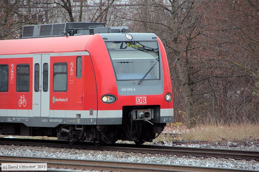 Deutsche Bahn - 423078-5
/ Bild: db4230785_bk1311280103.jpg Deutsche Bahn - 423078-5
/ Bild: db4230785_bk1311280103.jpg