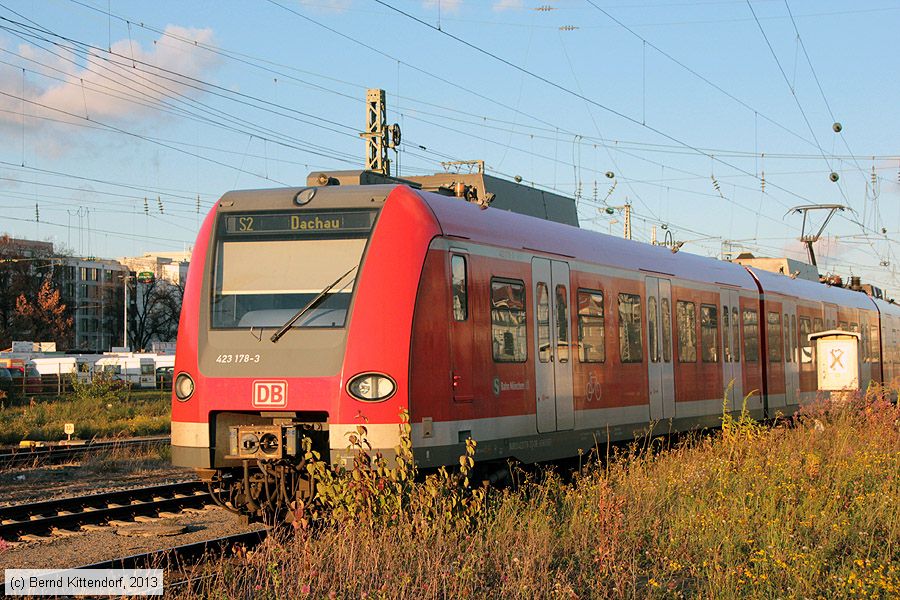 Deutsche Bahn - 423178-3
/ Bild: db4231783_bk1311250105.jpg Deutsche Bahn - 423178-3
/ Bild: db4231783_bk1311250105.jpg