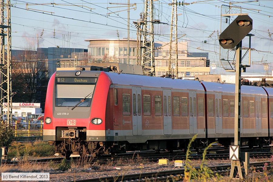 Deutsche Bahn - 423178-3
/ Bild: db4231783_bk1311250116.jpg