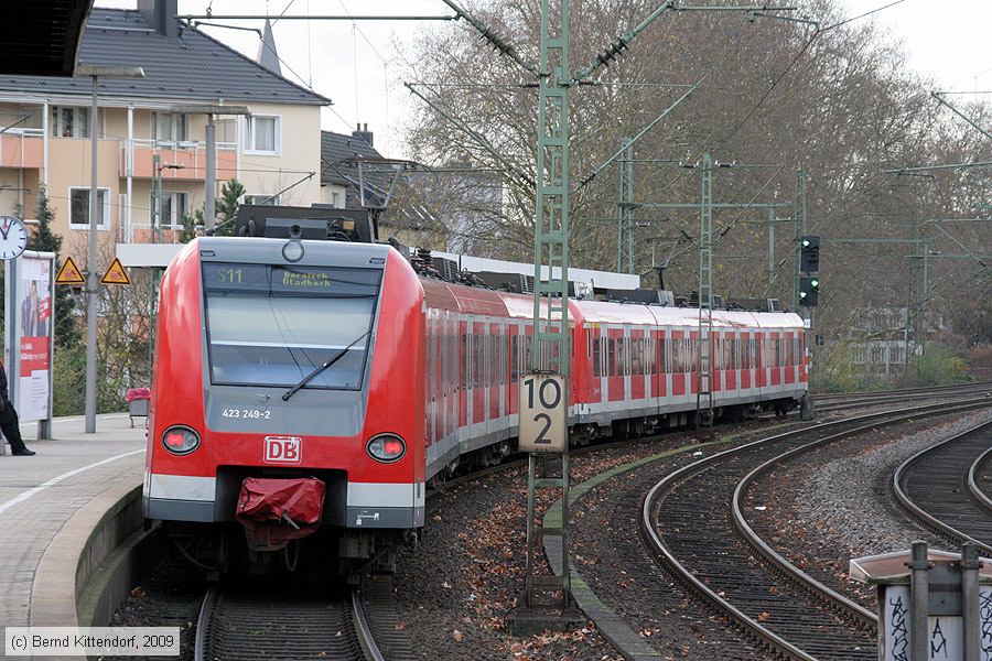 Deutsche Bahn - 423249-2
/ Bild: db4232492_bk0911260068.jpg Deutsche Bahn - 423249-2
/ Bild: db4232492_bk0911260068.jpg