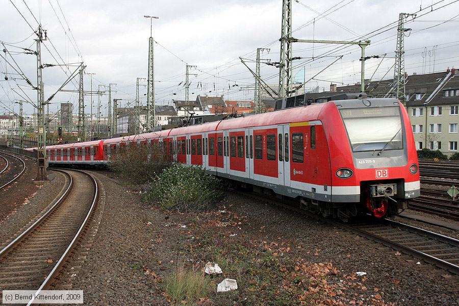 Deutsche Bahn - 423255-9
/ Bild: db4232559_bk0911260092.jpg