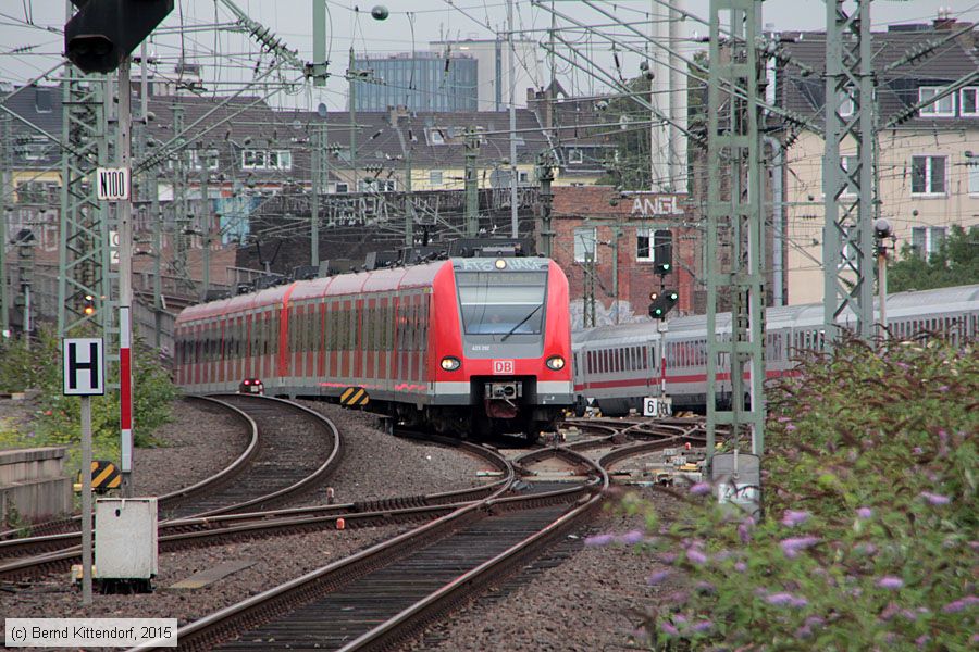 Deutsche Bahn - 423 292
/ Bild: db423292_bk1508180101.jpg Deutsche Bahn - 423 292
/ Bild: db423292_bk1508180101.jpg