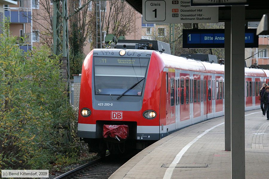 Deutsche Bahn - 423293-0
/ Bild: db4232930_bk0911260091.jpg Deutsche Bahn - 423293-0
/ Bild: db4232930_bk0911260091.jpg