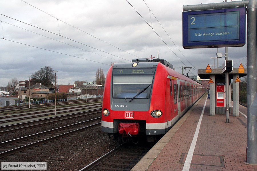 Deutsche Bahn - 423295-5
/ Bild: db4232955_bk0911260298.jpg