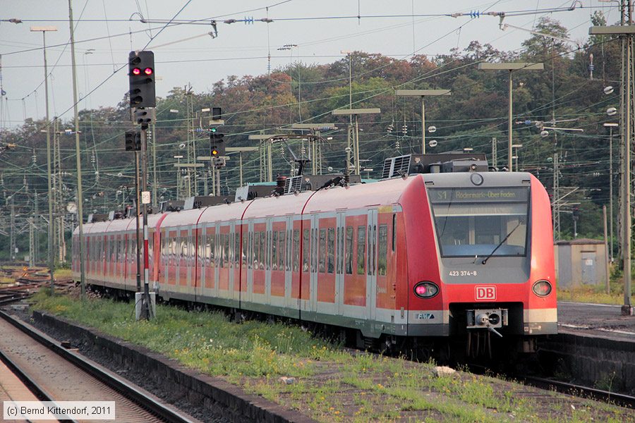 Deutsche Bahn - 423374-8
/ Bild: db4233748_bk1108230241.jpg