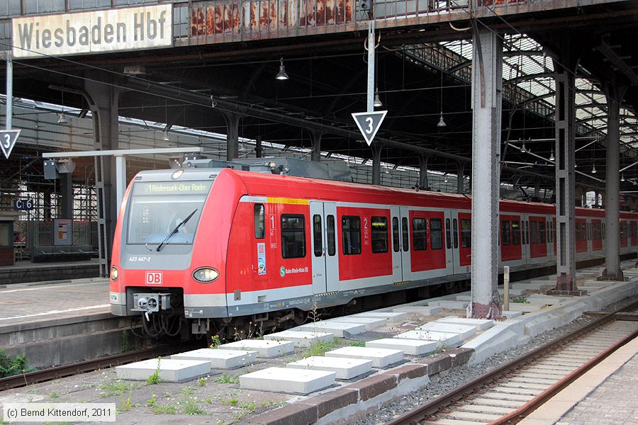 Deutsche Bahn - 423447-2
/ Bild: db4234472_bk1108230240.jpg Deutsche Bahn - 423447-2
/ Bild: db4234472_bk1108230240.jpg