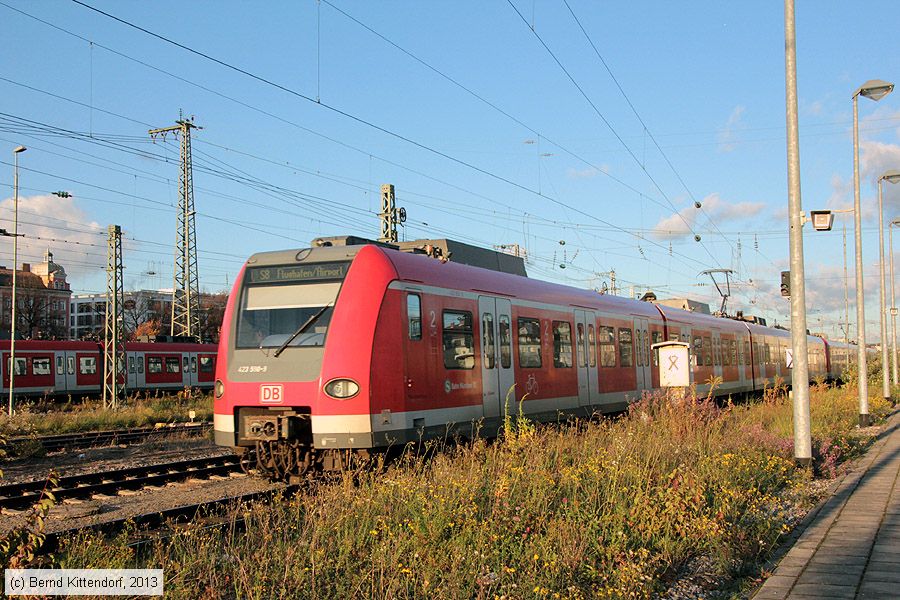 Deutsche Bahn - 423590-9
/ Bild: db4235909_bk1311250096.jpg Deutsche Bahn - 423590-9
/ Bild: db4235909_bk1311250096.jpg