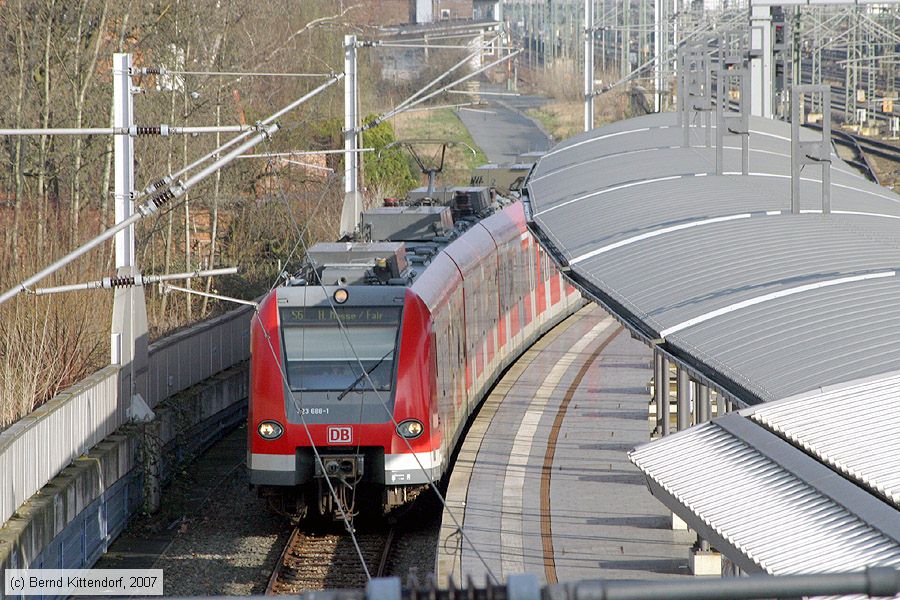 Deutsche Bahn - 423688-1
/ Bild: db4236881_bk0703190010.jpg