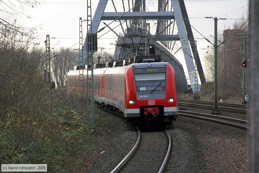 Deutsche Bahn - 423790-5
/ Bild: db4237905_bk0911260299.jpg Deutsche Bahn - 423790-5
/ Bild: db4237905_bk0911260299.jpg