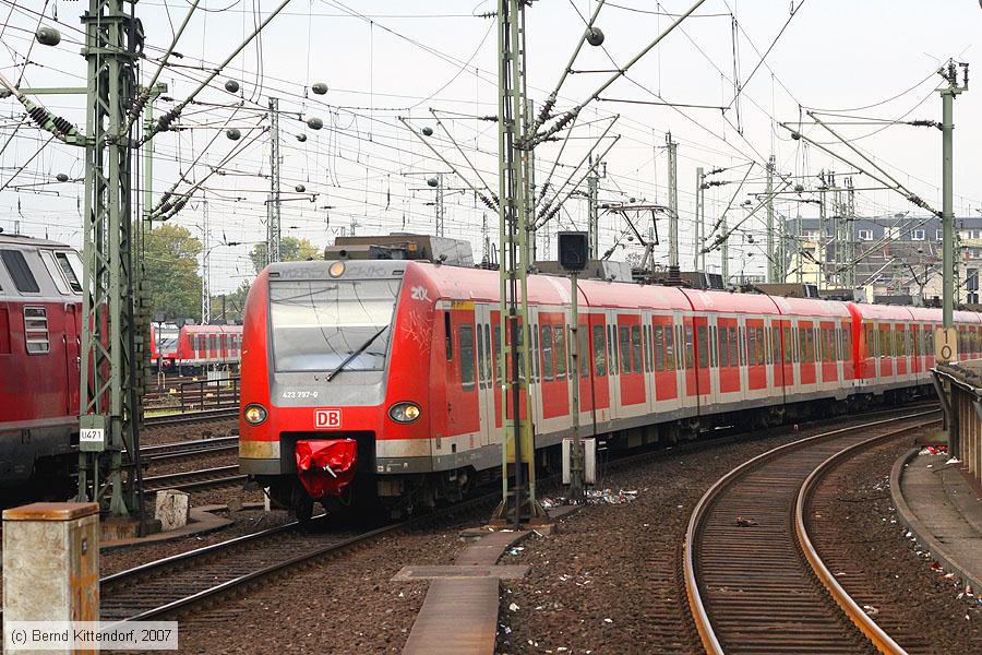 Deutsche Bahn - 423797-0
/ Bild: db4237970_bk0710030189.jpg