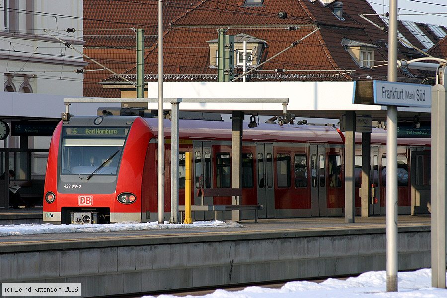 Deutsche Bahn - 423919-0
/ Bild: db4239190_bk0603060221.jpg