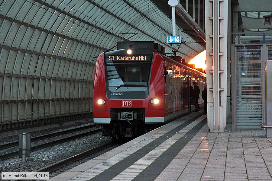 Deutsche Bahn - 425015-5
/ Bild: db4250155_bk1512220035.jpg