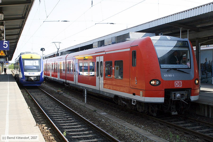 Deutsche Bahn - 425002-3
/ Bild: db4250023_bk0708040037.jpg