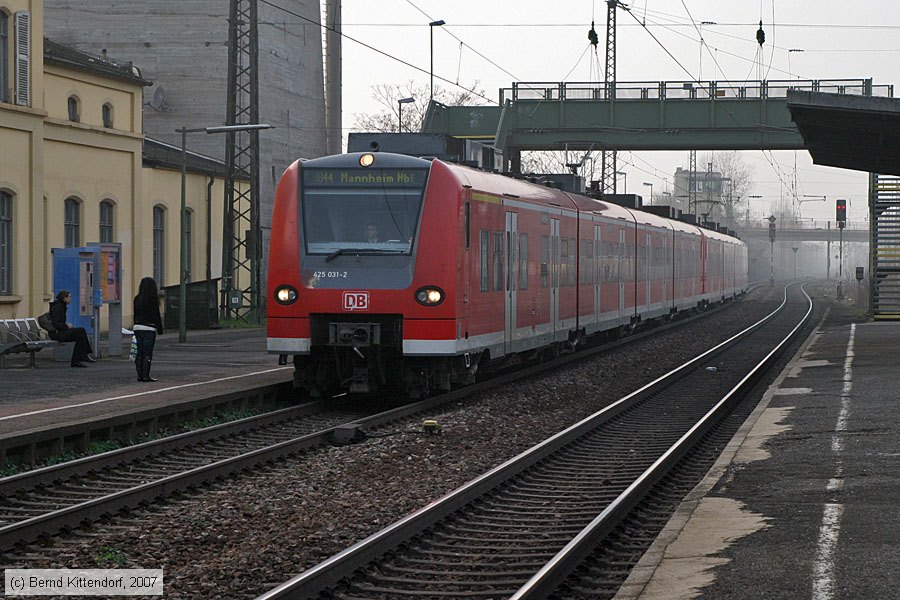 Deutsche Bahn - 425031-2
/ Bild: db4250312_bk0702200007.jpg